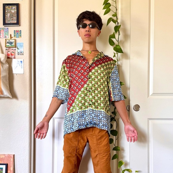 Multicolor Geometric Men's Button-Up Shirt - Picture 5 of 7